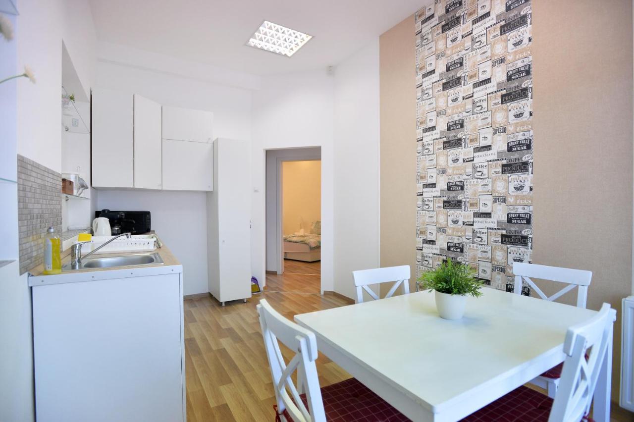 Corner Apartman Eger Exterior foto