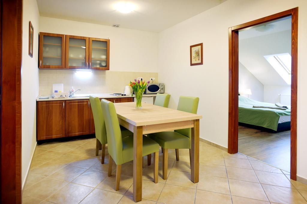 Corner Apartman Eger Quarto foto