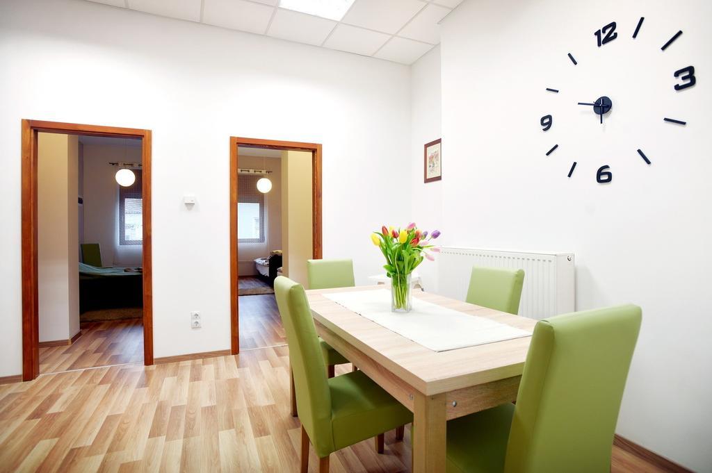Corner Apartman Eger Quarto foto