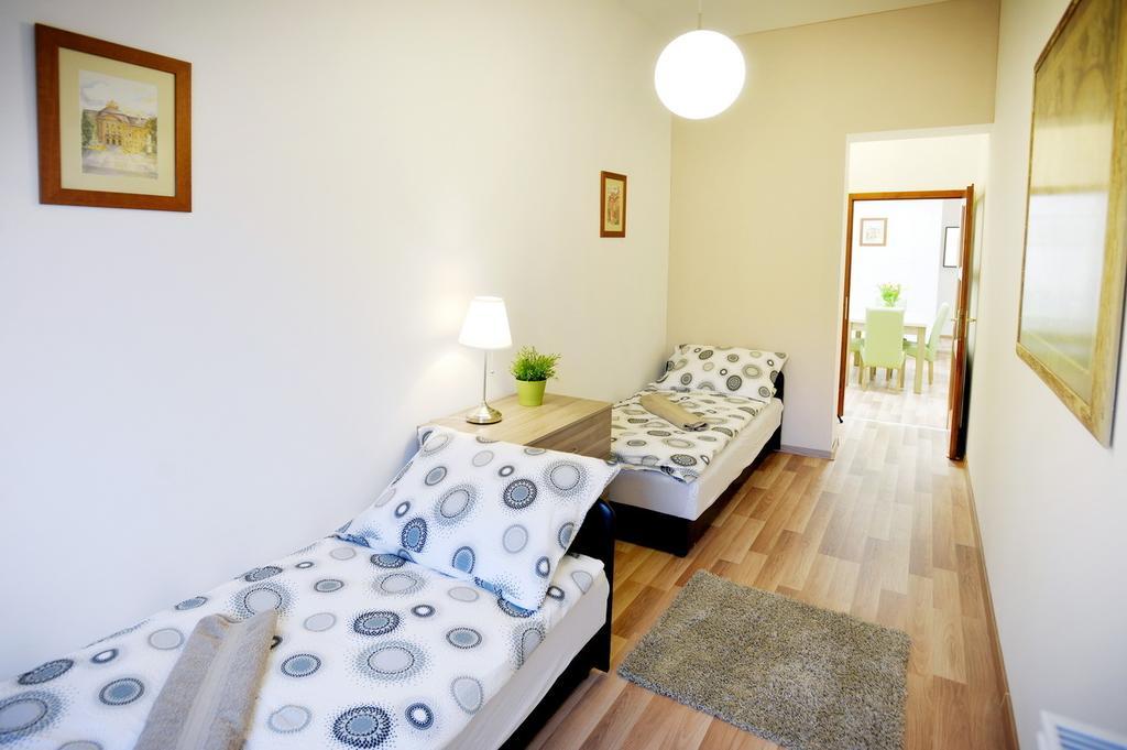 Corner Apartman Eger Quarto foto